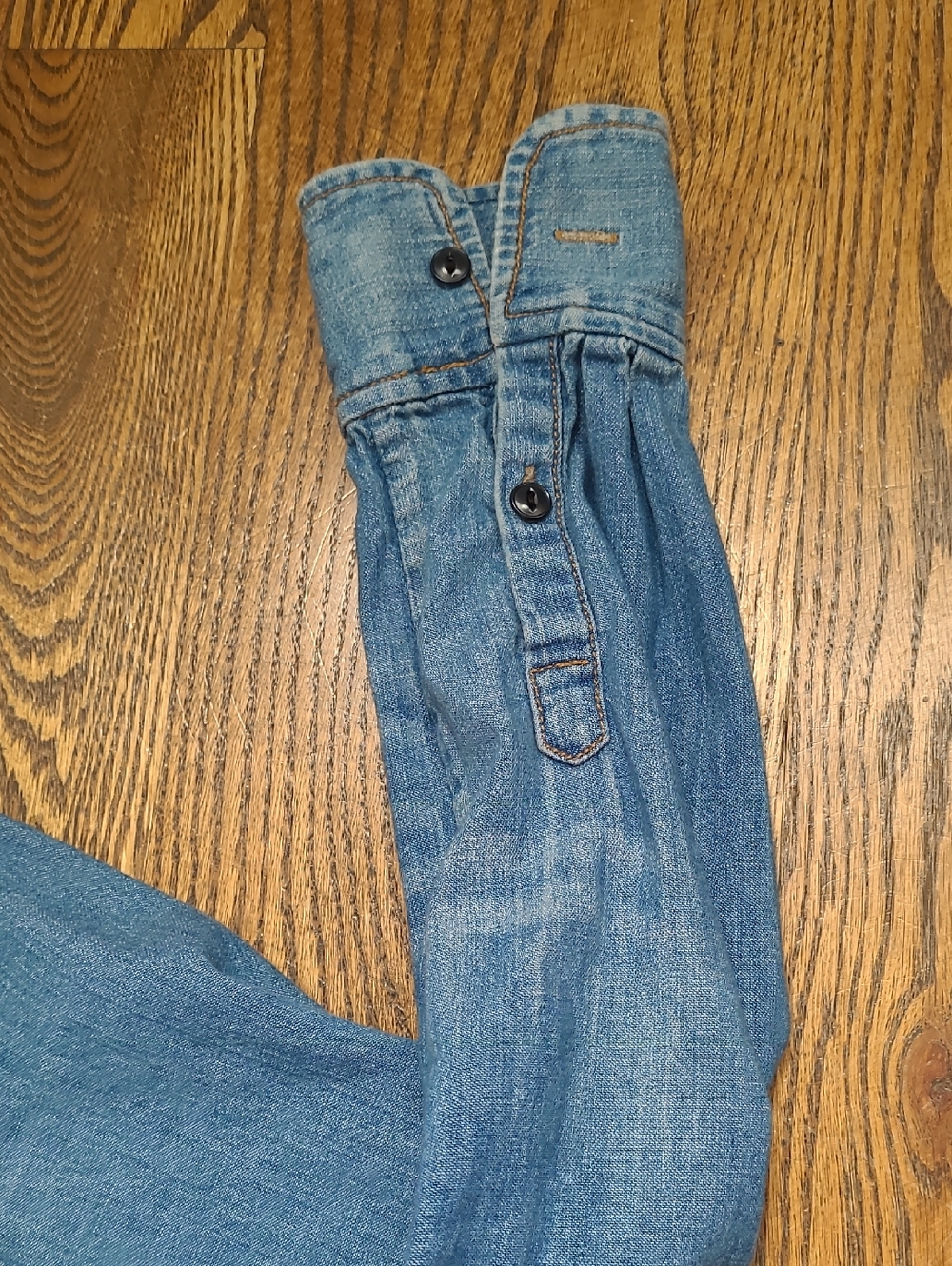 J. Crew Light Blue Denim Popover Shirt Size 2 - Picture 3 of 6